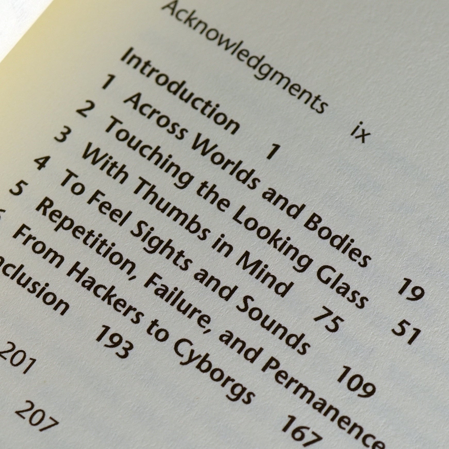 A Play of Bodies: How We Perceive Videogames