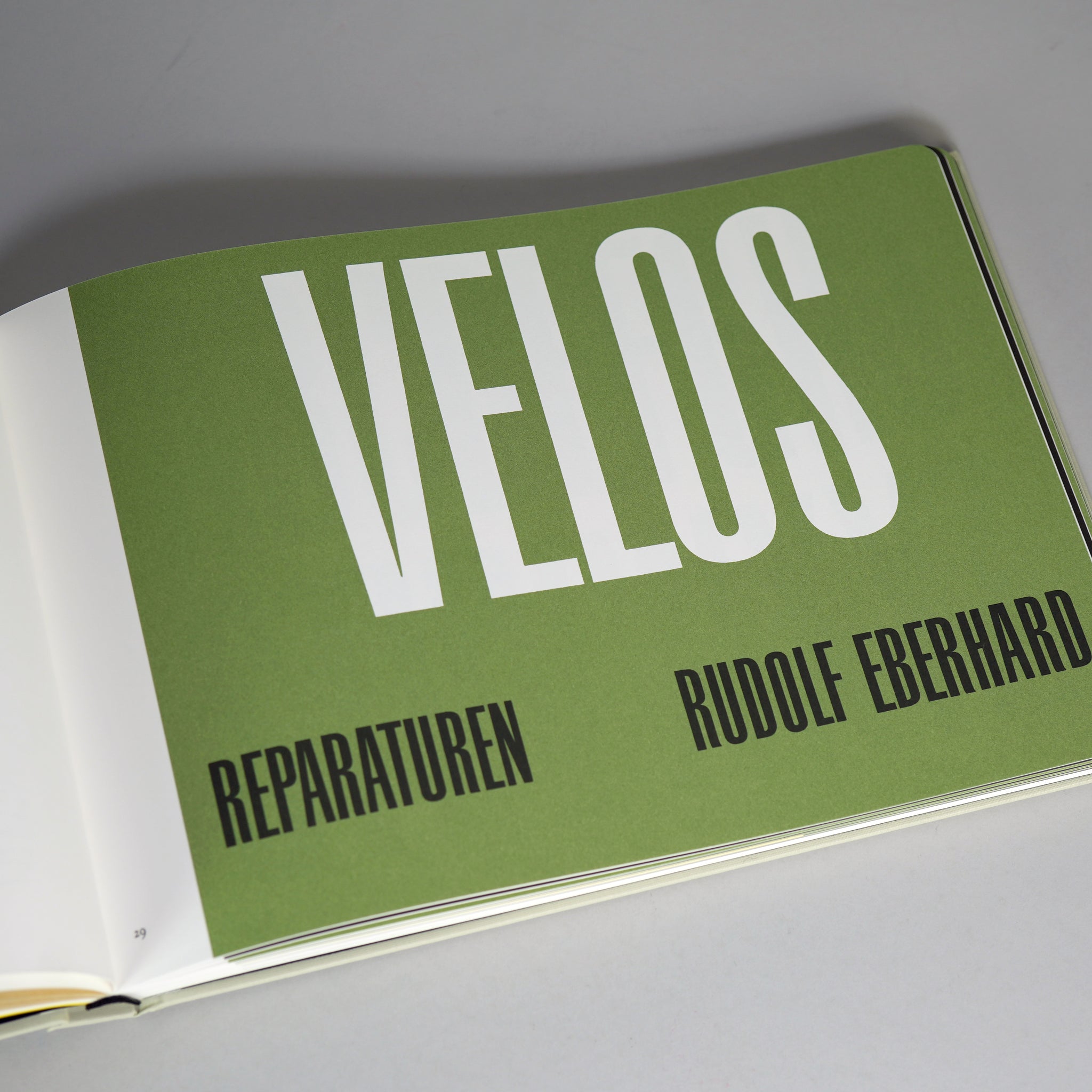 Schiften / Lettering / Ecritures: The Handbook for Lettering by Walter Käch