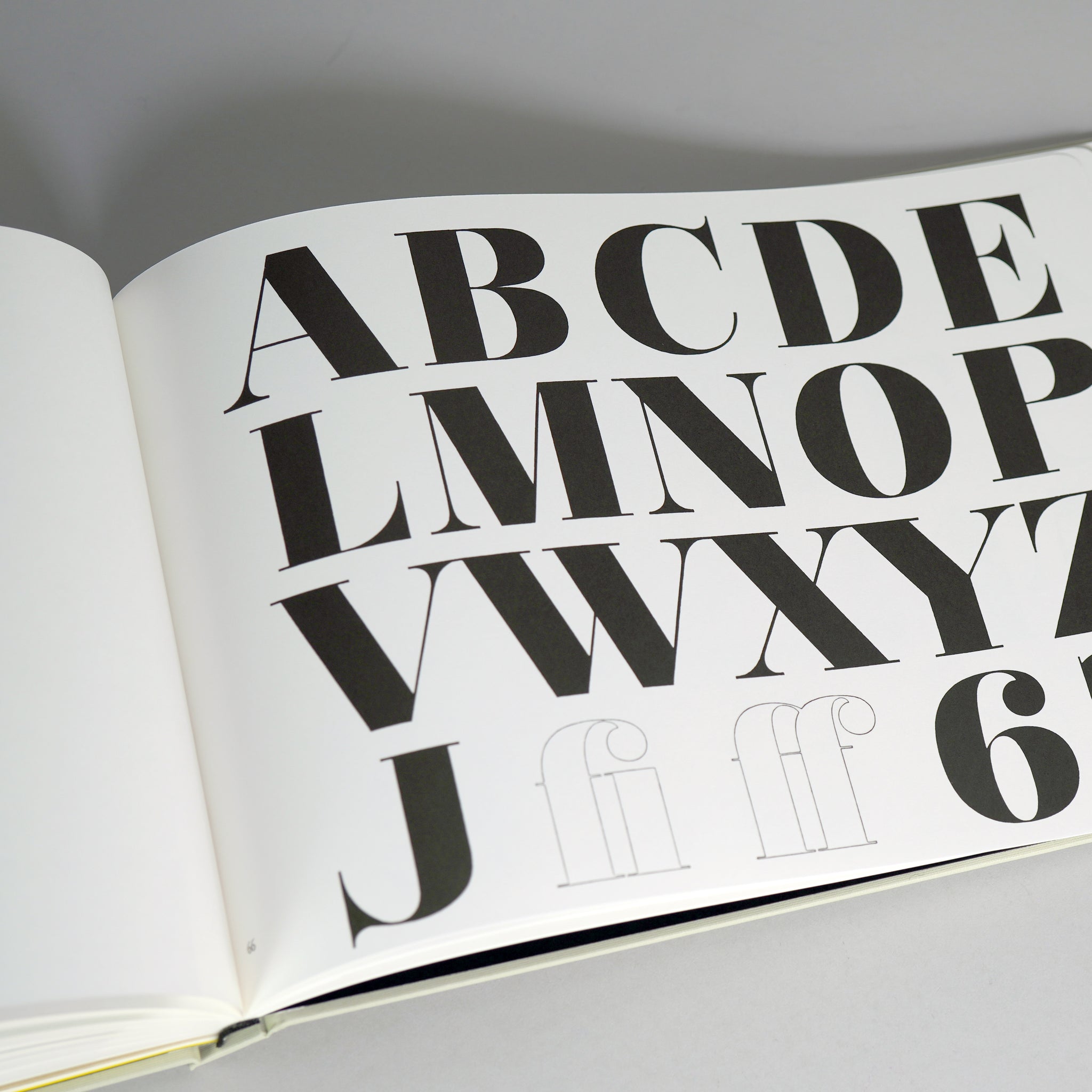 Schiften / Lettering / Ecritures: The Handbook for Lettering by Walter Käch