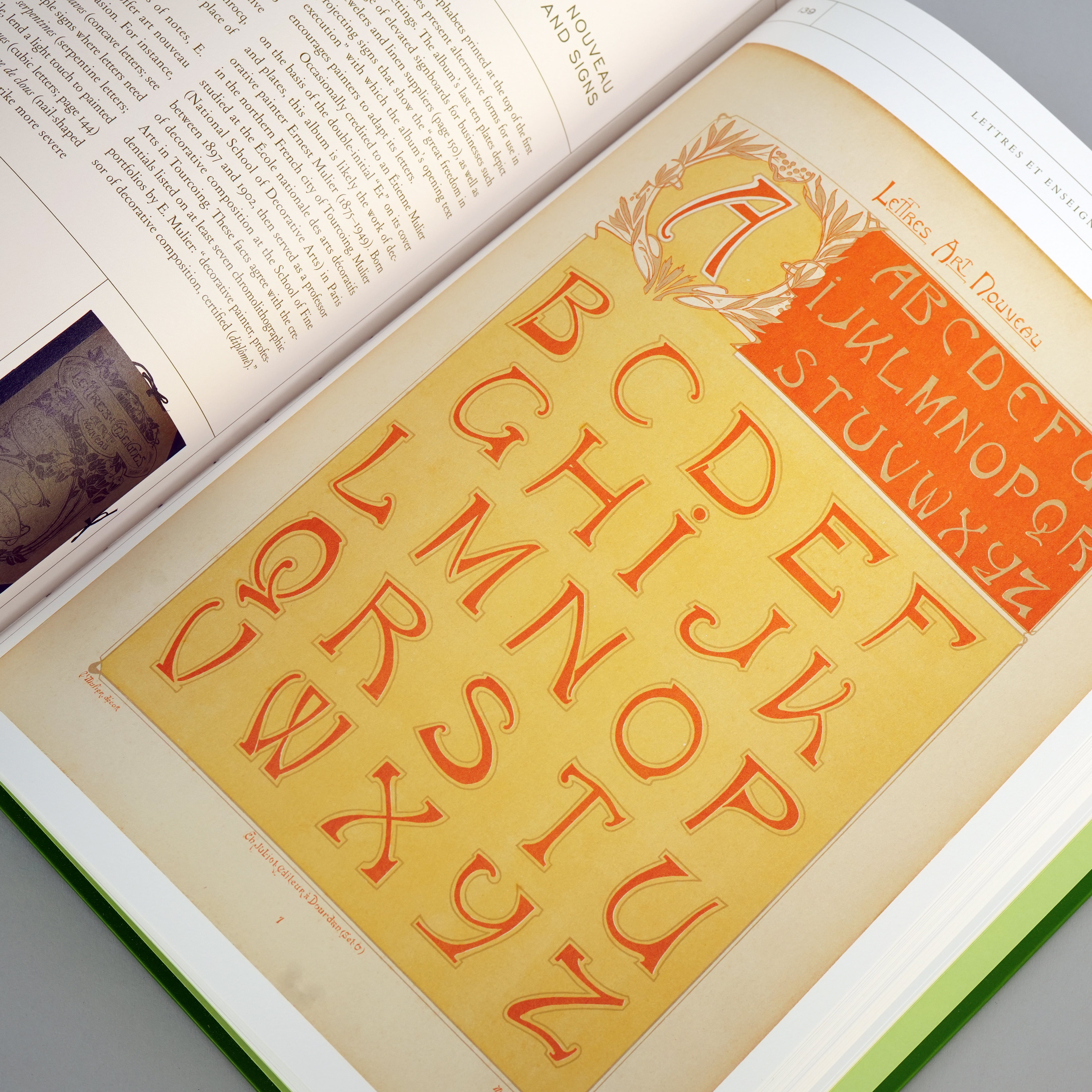 Lettres Décoratives: A Century of French Sign Painters' Alphabets