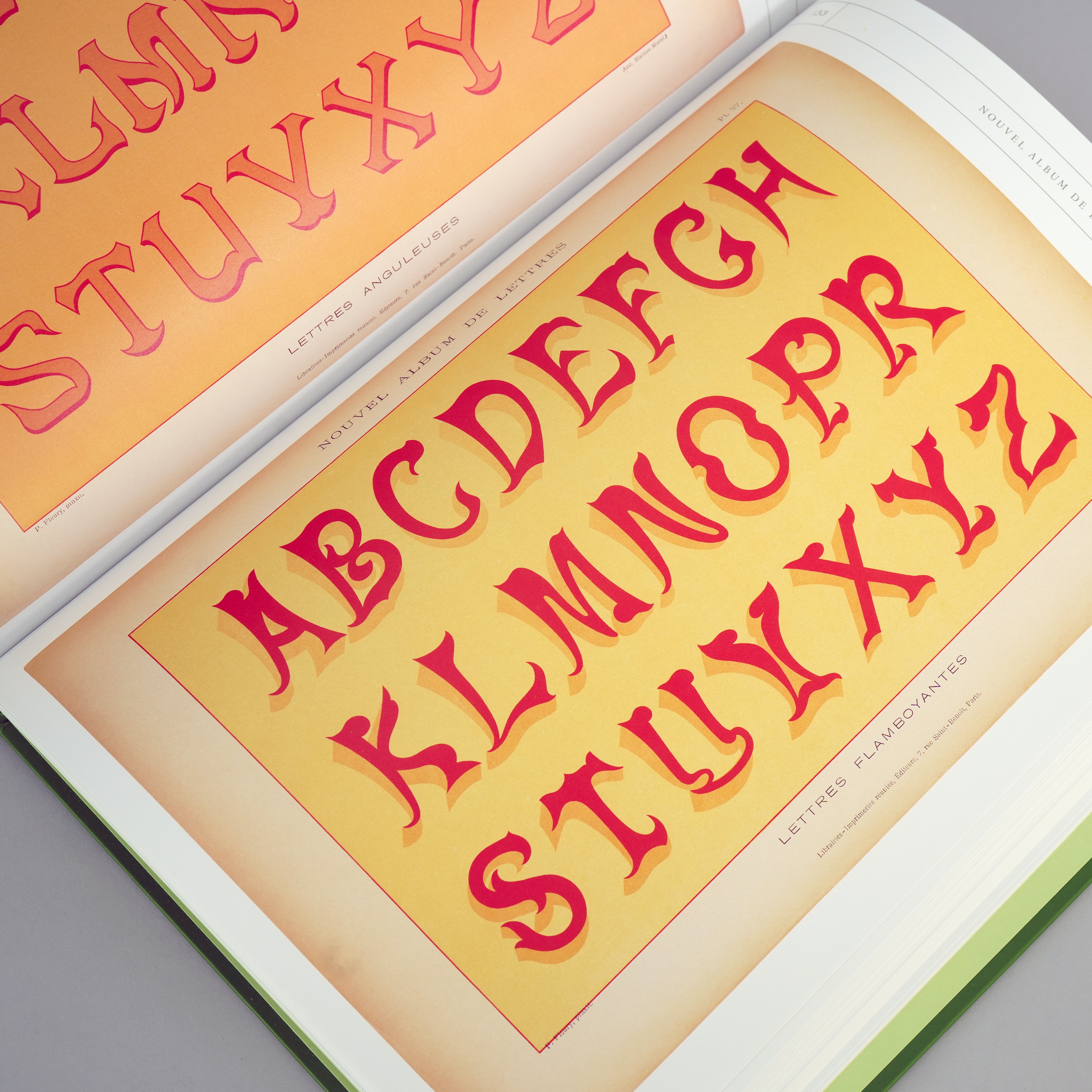 Lettres Décoratives: A Century of French Sign Painters' Alphabets