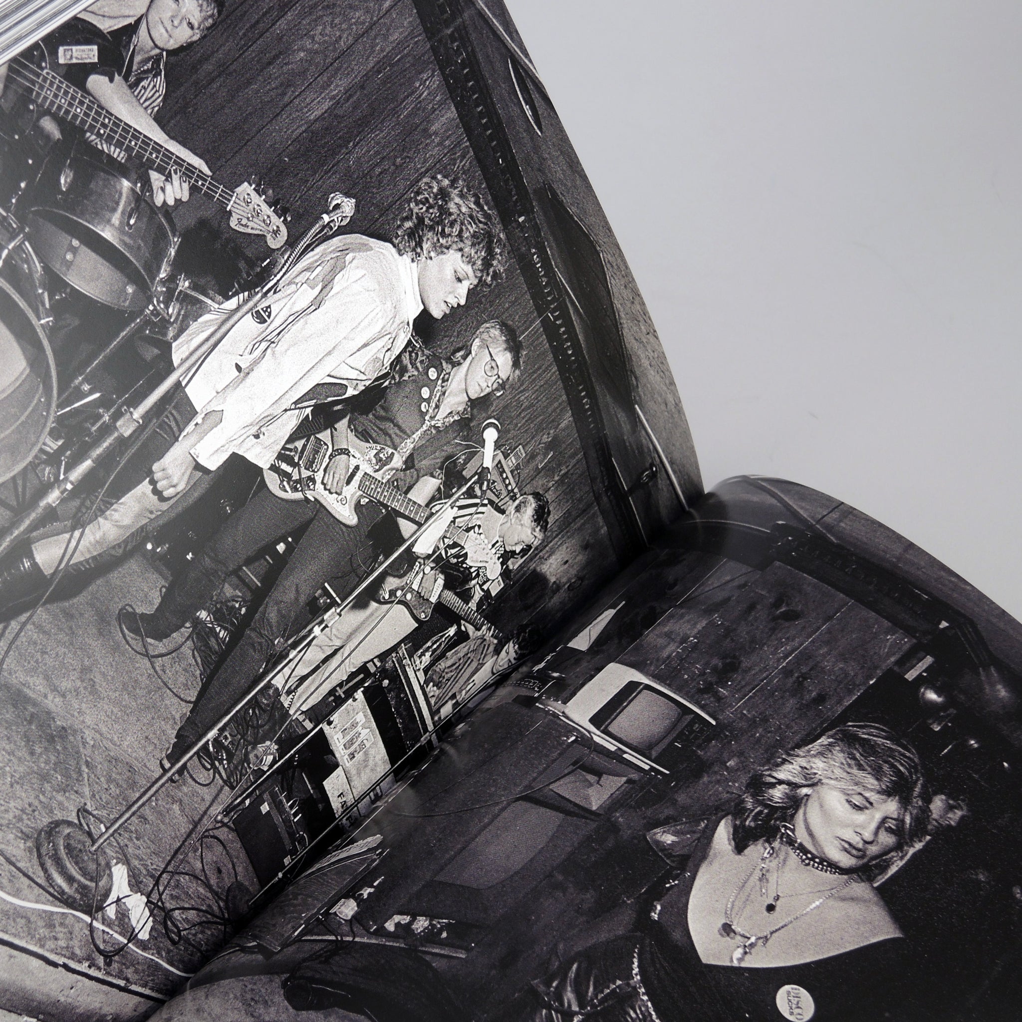 Punk, Post Punk, New Wave: Onstage, Backstage, In Your Face, 1978-1991